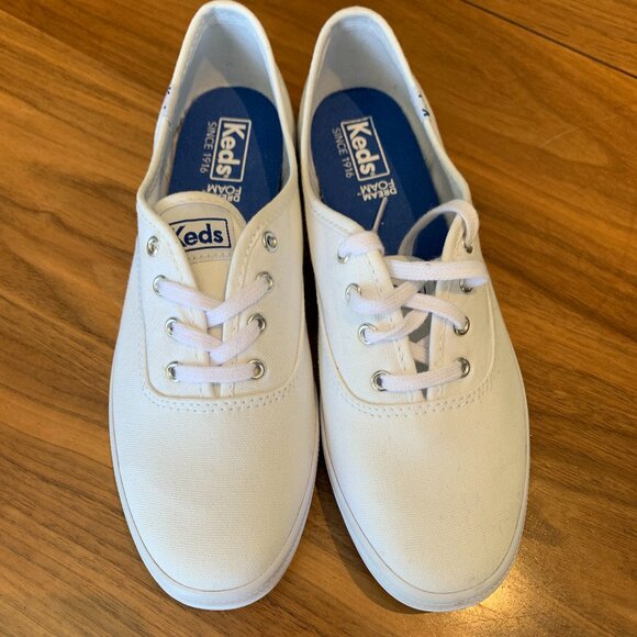 Love and Legend classic denim jacket, sz14, distressed look, acid wash, EUC - Picture 16 of 16